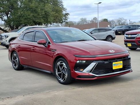 Used 2024 Hyundai Sonata SEL w/ Convenience Package image 3