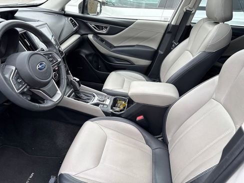 Used 2022 Subaru Forester Limited w/ Popular Package #3 image 7