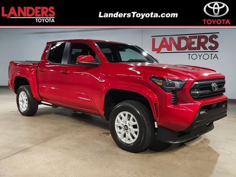 Certified 2025 Toyota Tacoma SR5 image 1