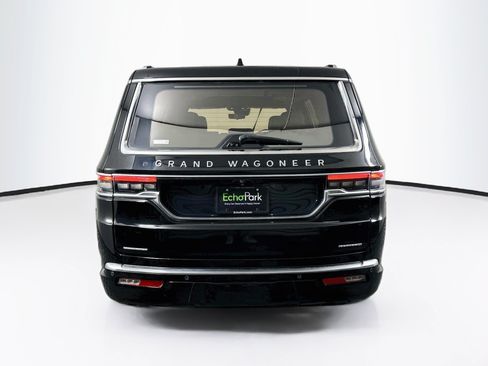 Used 2022 Jeep Grand Wagoneer Series II w/ Premium Group II AWD/4WD image 7