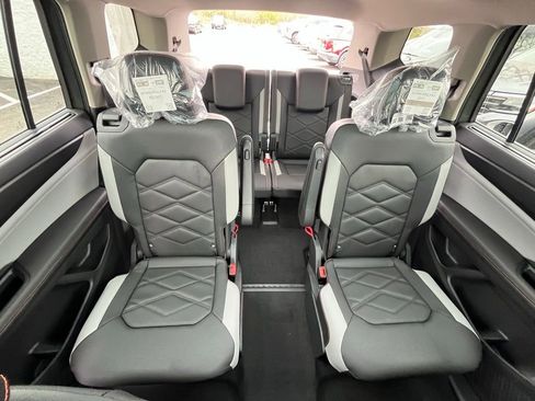 New 2026 Volkswagen Atlas Peak Edition AWD/4WD image 25