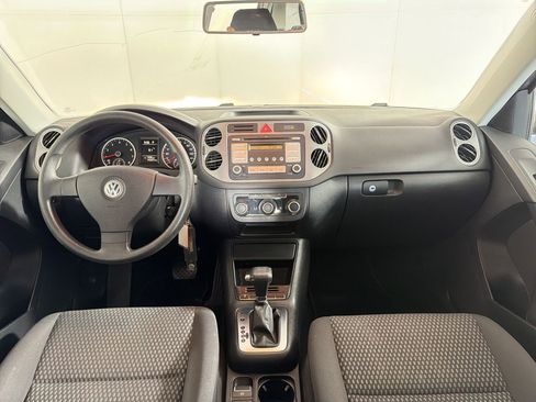 Used 2010 Volkswagen Tiguan S AWD/4WD image 16