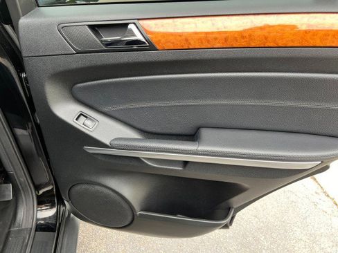 Used 2009 Mercedes-Benz ML 350 4MATIC image 35