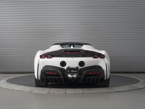 Used 2023 Ferrari SF90 Spider AWD/4WD image 4