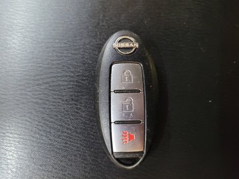 Used 2021 Nissan Armada SV image 32