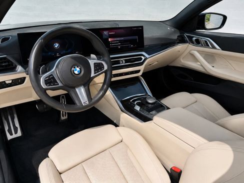 Used 2024 BMW 430i Convertible w/ M Sport Package RWD image 2