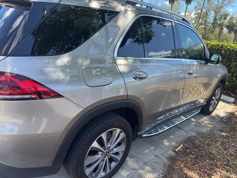 Used 2020 Mercedes-Benz GLE 350 4MATIC image 2