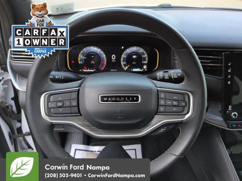 Used 2023 Jeep Wagoneer Series II AWD/4WD image 14