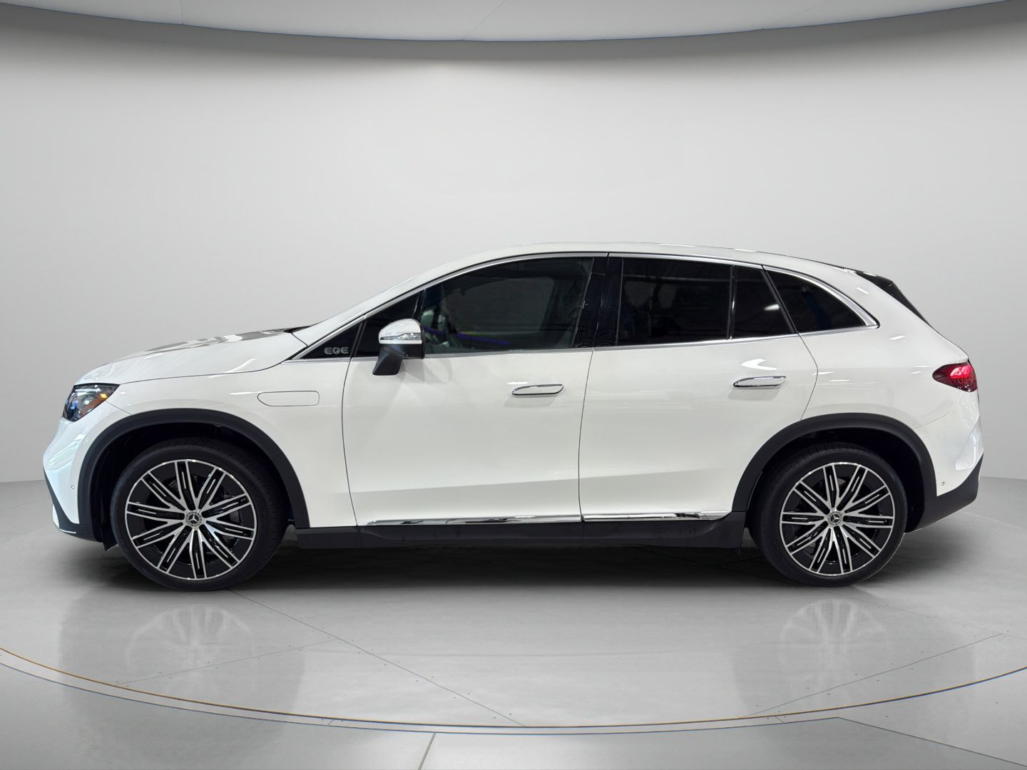 Certified 2023 Mercedes-Benz EQE 500 4MATIC SUV image 2
