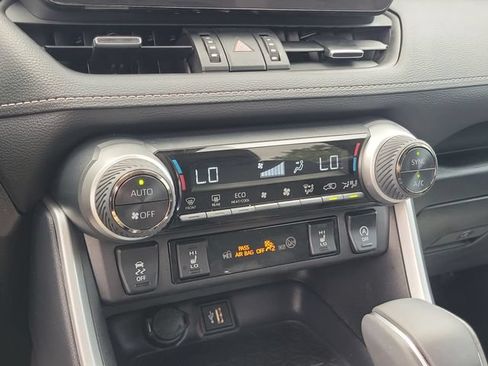 Used 2025 Toyota RAV4 XLE Premium w/ Weather Package AWD/4WD image 25
