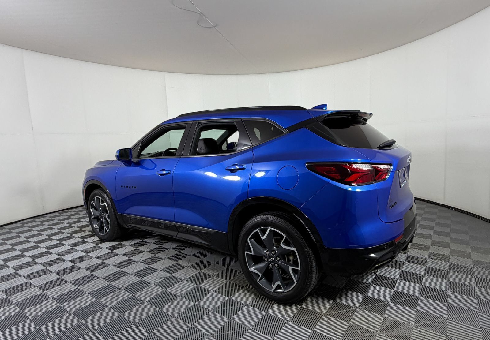 Used 2019 Chevrolet Blazer RS FWD image 3