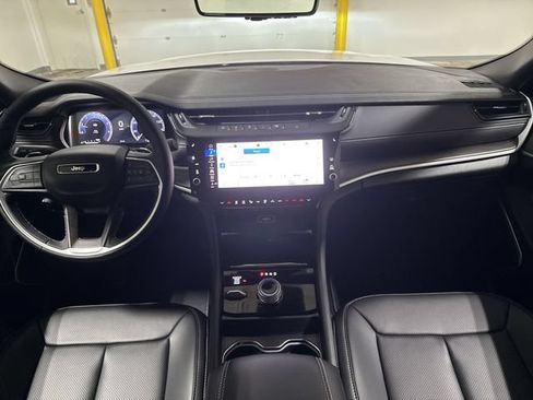 New 2026 Jeep Grand Cherokee Limited w/ Luxury Tech Group II AWD/4WD image 10