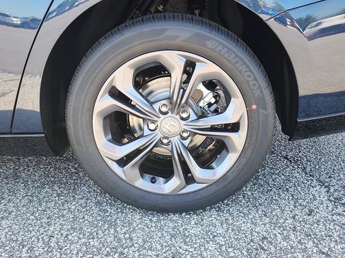 New 2026 Honda Accord EX-L image 5