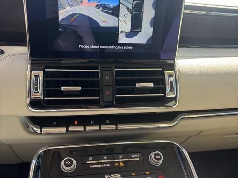 Used 2020 Lincoln Navigator Reserve w/ Equipment Group 201A Reserve AWD/4WD image 11