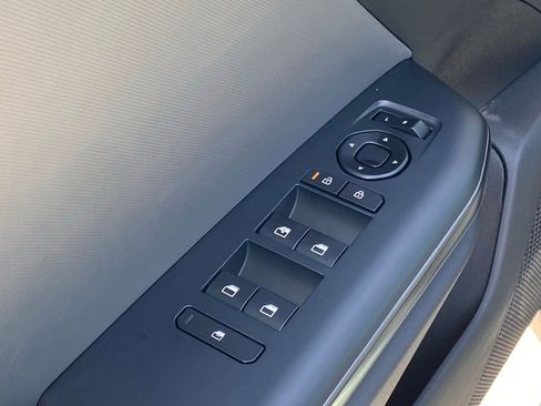 New 2026 Kia K4 FWD image 11