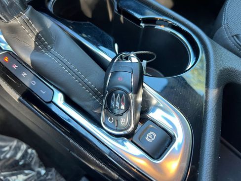 Used 2025 Buick Encore GX Preferred image 18