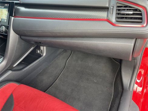 Used 2019 Honda Civic Type R image 32