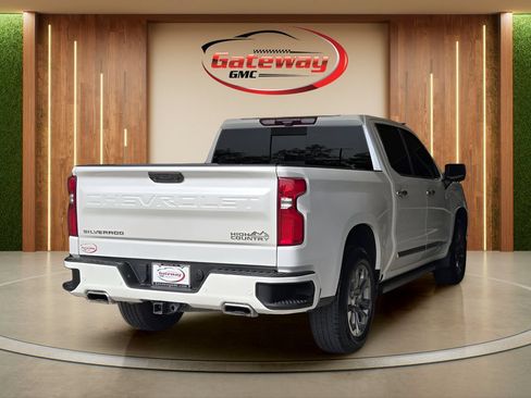 Used 2023 Chevrolet Silverado 1500 High Country w/ Technology Package AWD/4WD image 7