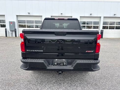 Used 2023 Chevrolet Silverado 1500 RST AWD/4WD image 3