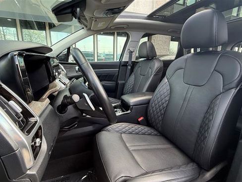 Used 2023 Kia Sorento SX Prestige image 16
