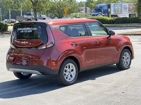 Certified 2025 Kia Soul S FWD image 4