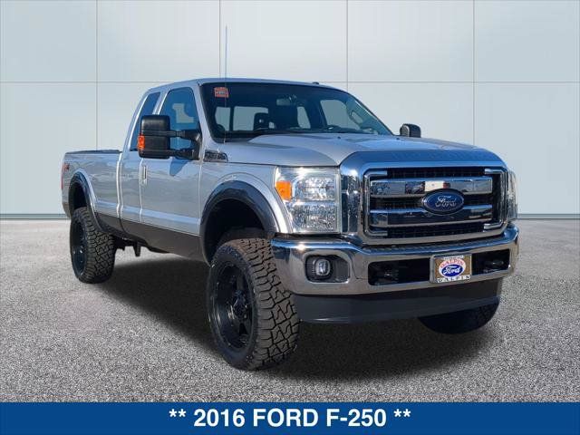 Used 2016 Ford F250 Lariat w/ Lariat Interior Package AWD/4WD image 7