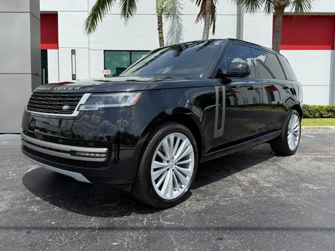 Used 2025 Land Rover Range Rover Long Wheelbase SE AWD/4WD image 10