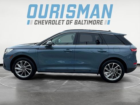 Used 2025 Lincoln Corsair Grand Touring w/ Equipment Group 301A AWD/4WD image 3