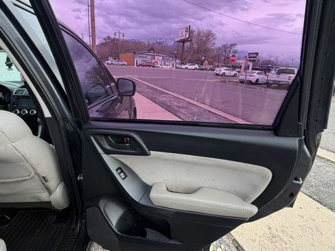 Used 2016 Subaru Forester 2.5i w/ Alloy Wheel Package image 15