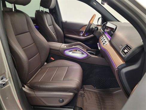 Used 2021 Mercedes-Benz GLS 450 4MATIC image 17