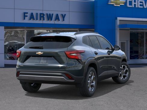 New 2026 Chevrolet Trax LT image 4