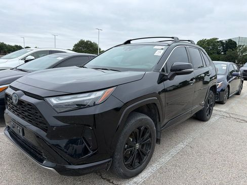 Used 2024 Toyota RAV4 SE AWD/4WD image 1