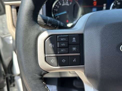 Used 2022 Ford Expedition Limited image 33