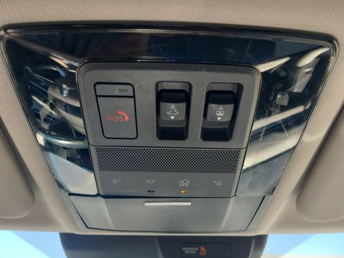 Used 2025 Mitsubishi Outlander SEL FWD image 22
