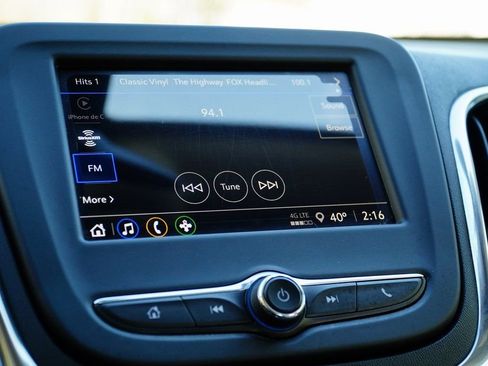 Used 2022 Chevrolet Equinox LS image 19