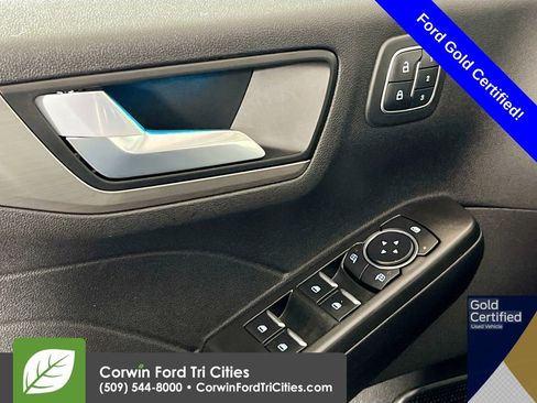 Certified 2022 Ford Escape Titanium w/ Class II Trailer Tow Package image 12