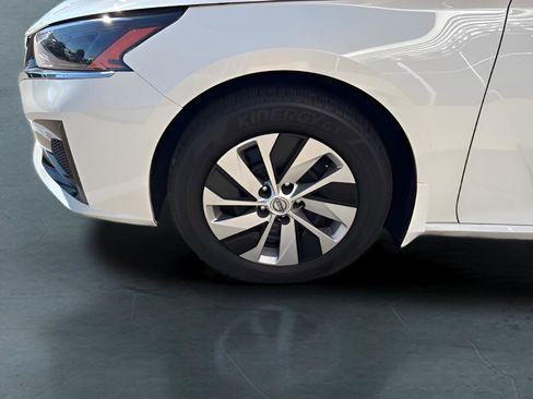 Used 2025 Nissan Altima 2.5 S image 4