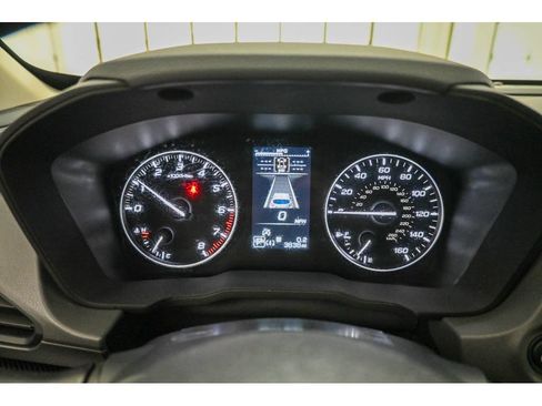 Used 2025 Subaru Crosstrek 2.5i Premium AWD/4WD image 14