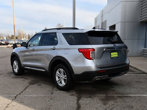 Used 2023 Ford Explorer XLT w/ Equipment Group 202A image 4
