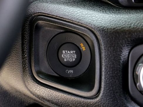 Used 2025 Jeep Wrangler Unlimited Sport AWD/4WD image 20