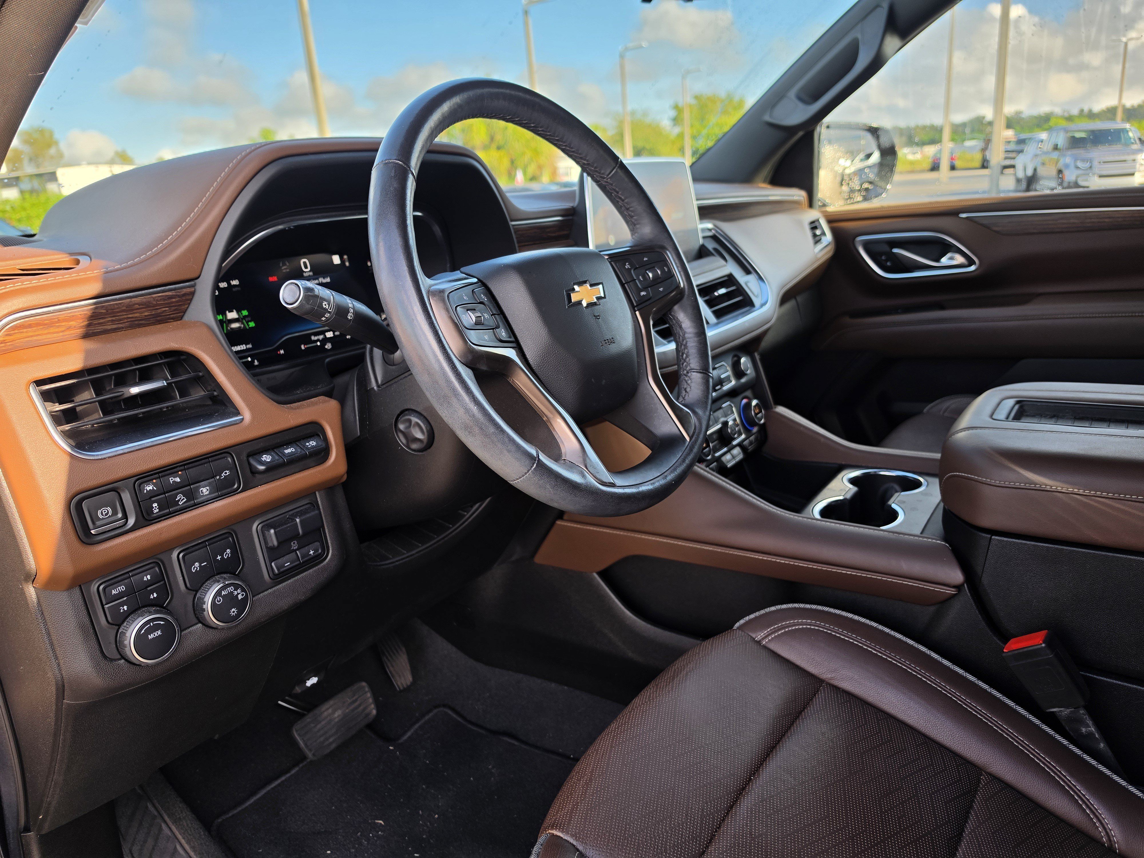 Certified 2022 Chevrolet Tahoe High Country w/ Premium Package AWD/4WD image 15