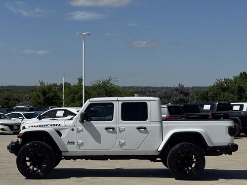 Used 2021 Jeep Gladiator Rubicon AWD/4WD image 3