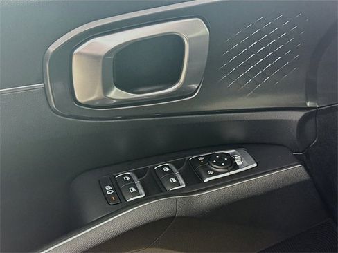 Certified 2024 Kia Sorento S image 18