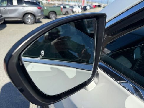 Used 2025 INFINITI QX60 Pure image 35