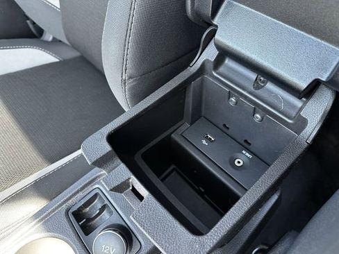 Used 2014 Ford Focus SE w/ SE Sport Package FWD image 25