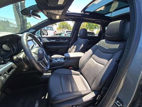 Used 2023 Cadillac XT5 Premium Luxury w/ LPO, Floor Liner Package AWD/4WD image 7