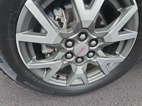 Used 2023 GMC Acadia SLE AWD/4WD image 35