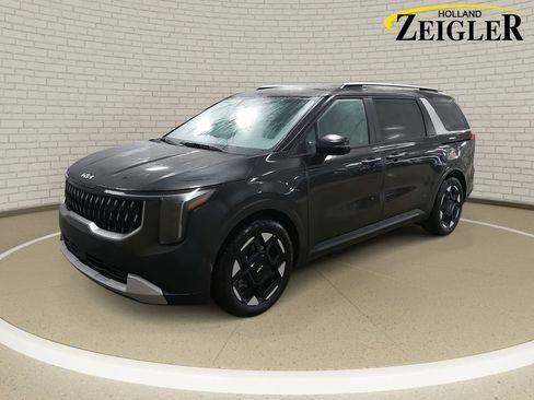 New 2026 Kia Carnival EX image 1