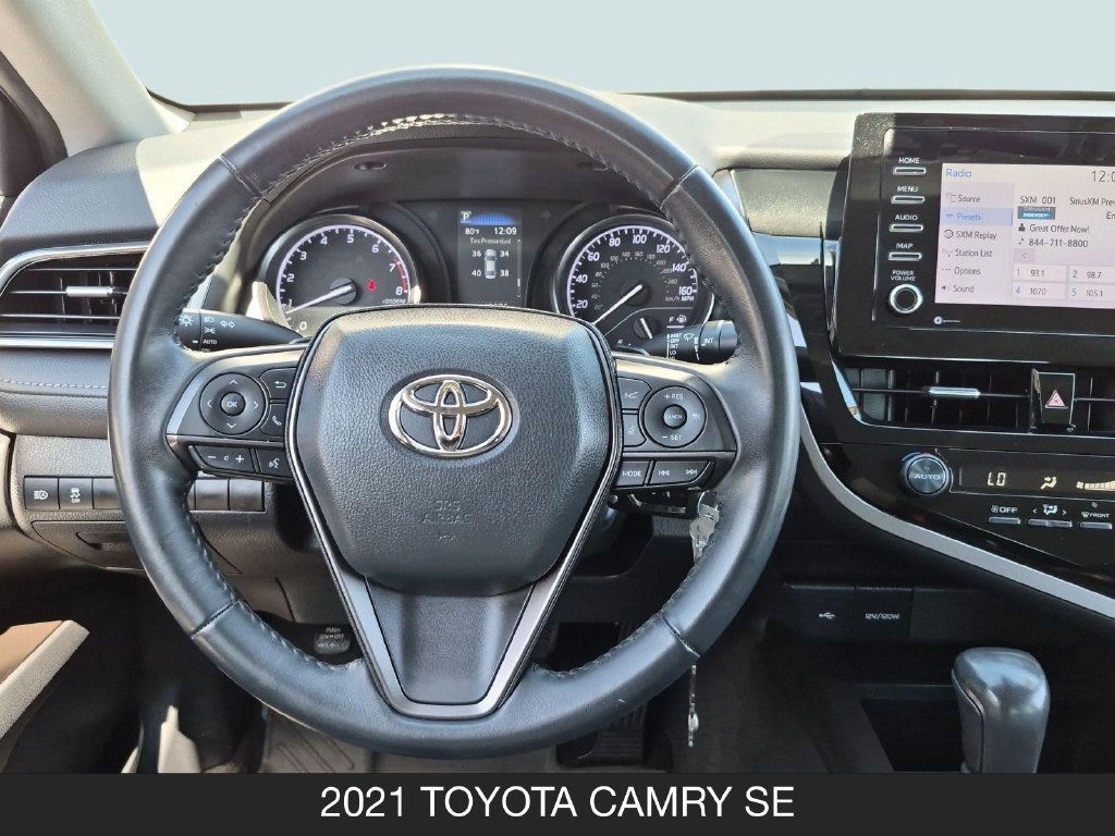Used 2021 Toyota Camry SE FWD image 12