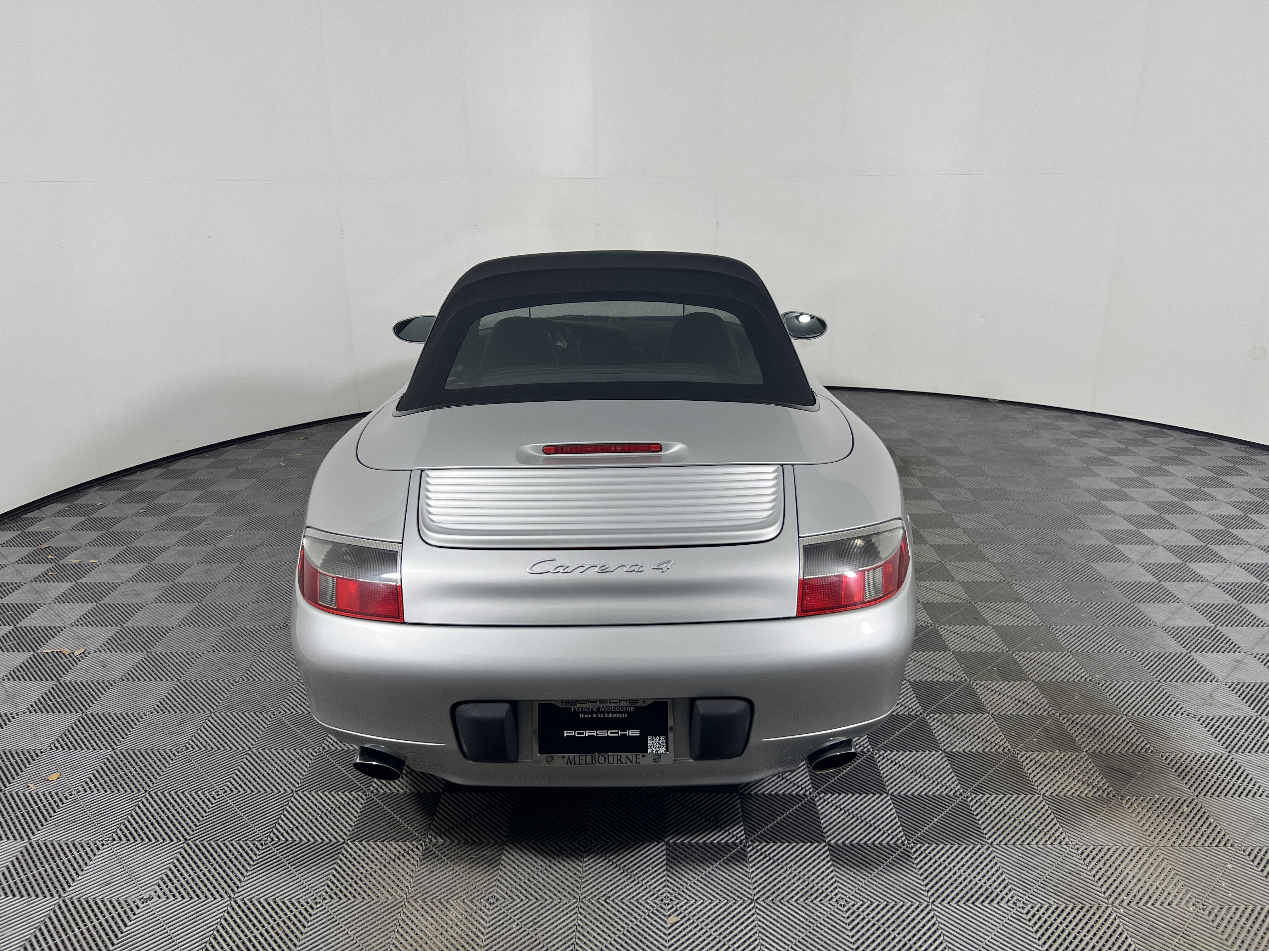 Used 2001 Porsche 911 Cabriolet image 4